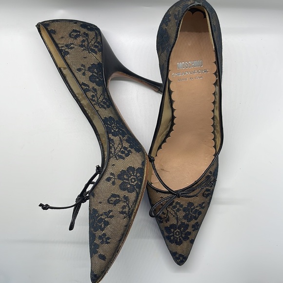 Moschino Cheap & Chic Vintage Lace Pumps - Picture 7 of 11
